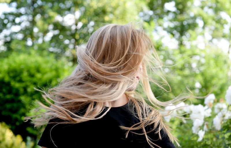 Как да имате здрава коса? 6 + 1 съвета за грижа за косата у дома